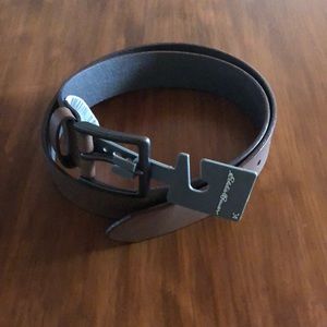 Never worn Eddie Bauer belt